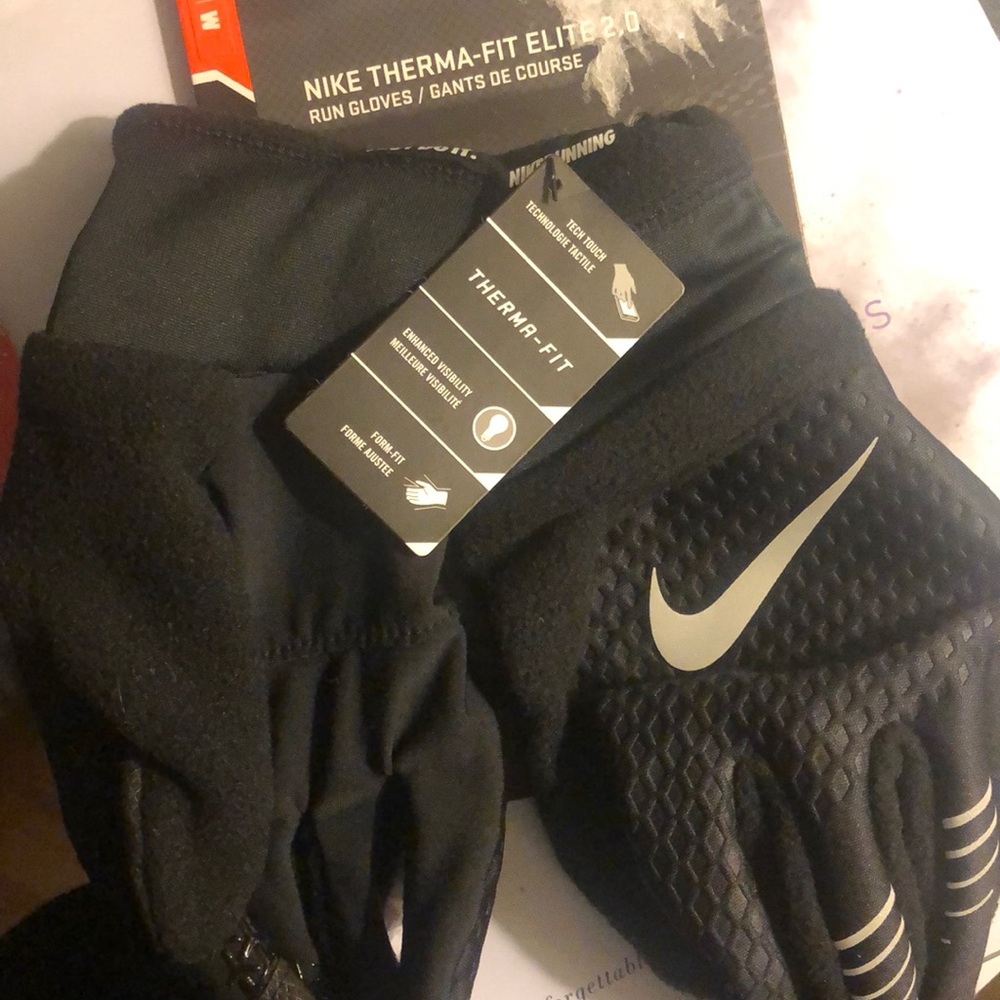 Nike men’s therma fit run gloves size M